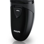Norelco Travel Men’s Shaver with Close-Cut Technology and Independent Floating Heads, Self-Sharpening Blades, 2 x AA Batteries Included by Philips